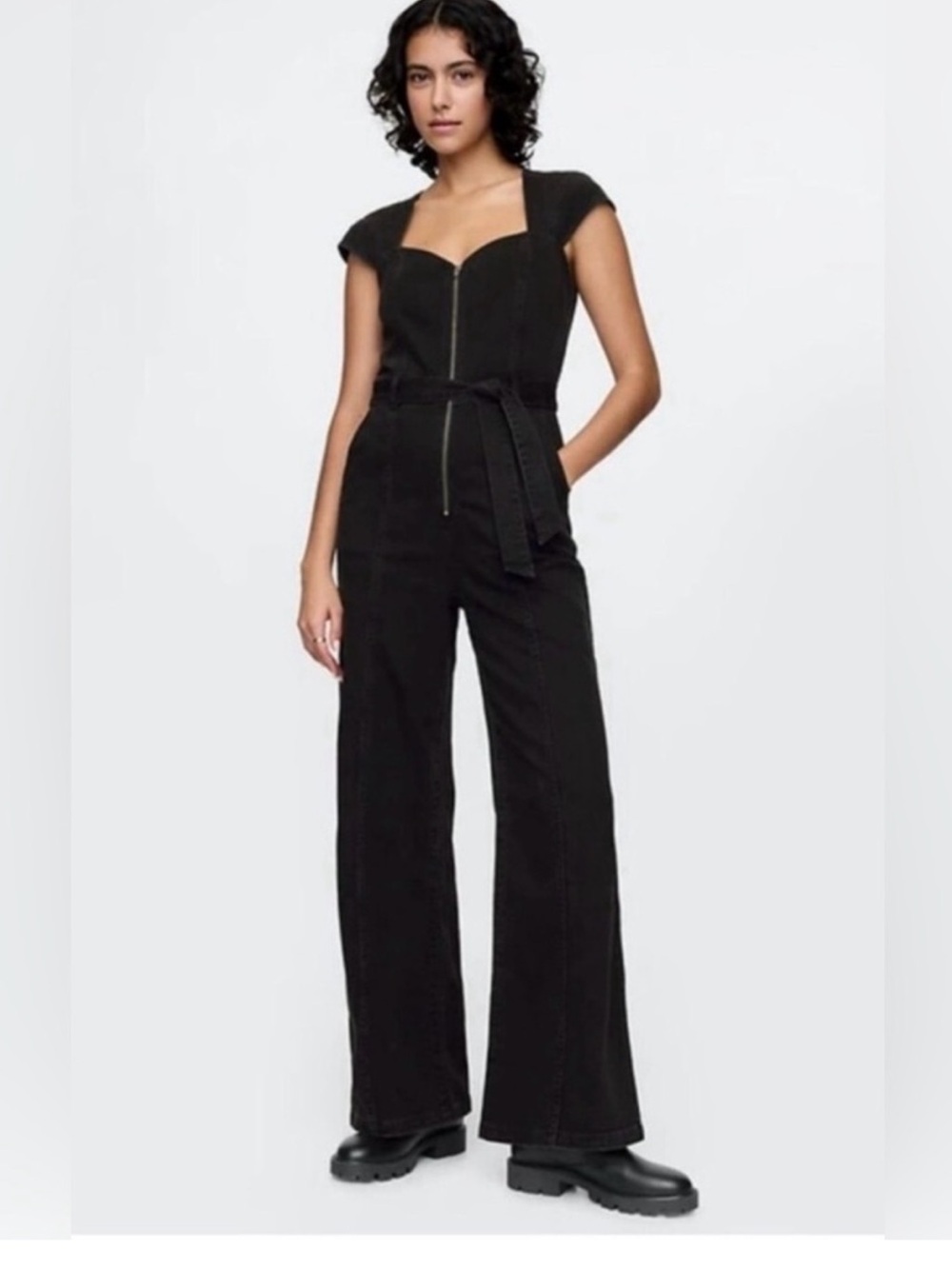 GAP Black Wide-Leg Zip-Front Jumpsuit with Tie Belt